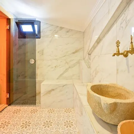 Karya Luxury - With Private Pool For 6 People In Hisaroenue Villa Fethiye