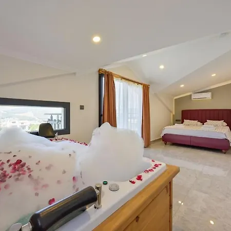 Karya Luxury - With Private Pool For 6 People In Hisaroenue فتحية