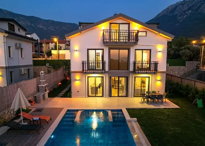 Karya Luxury - With Private Pool For 6 People In Hisaroenue וילה *