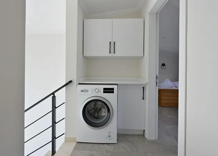 Karya Luxury - With Private Pool For 6 People In Hisaroenue *