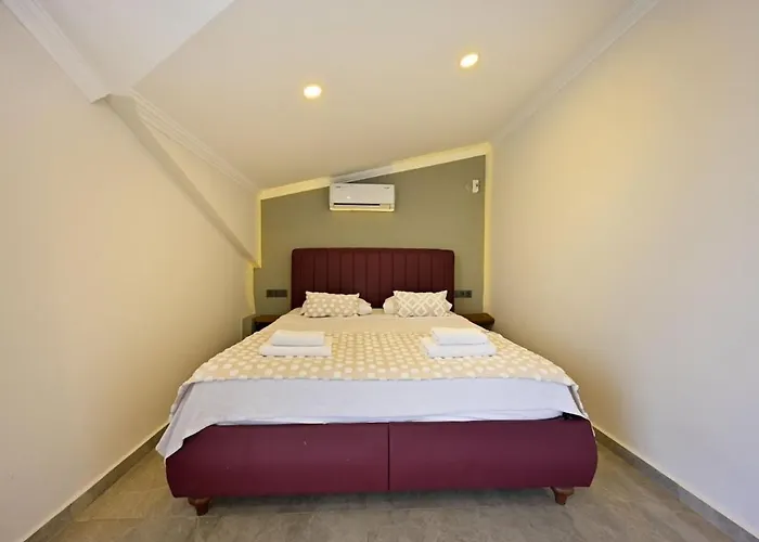 Karya Luxury - With Private Pool For 6 People In Hisaroenue Villa *