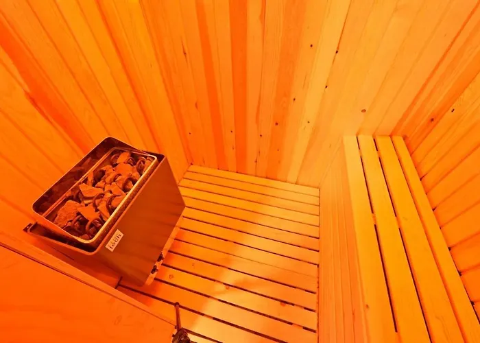 Vila Karya Luxury - With Private Pool For 6 People In Hisaroenue *