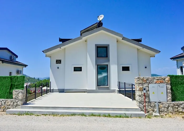 Karya Luxury - With Private Pool For 6 People In Hisaroenue * פאטהיה