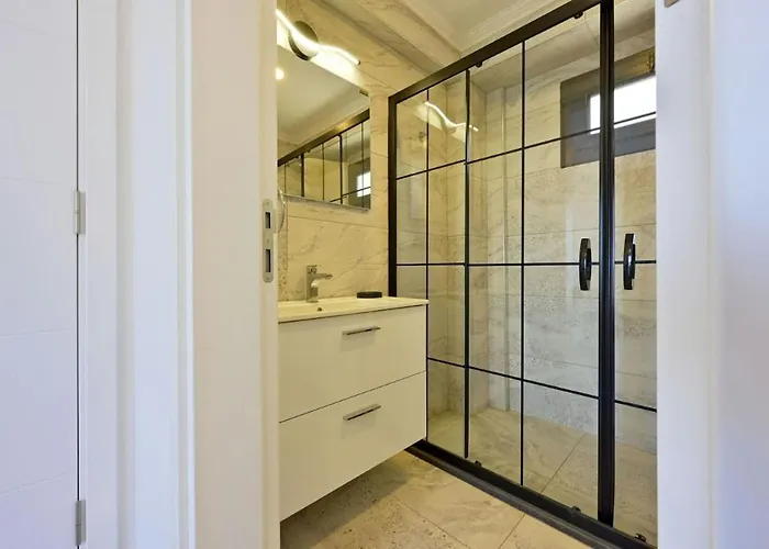 וילה Karya Luxury - With Private Pool For 6 People In Hisaroenue