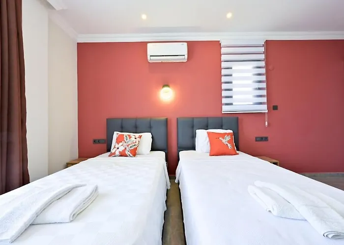 Karya Luxury - With Private Pool For 6 People In Hisaroenue