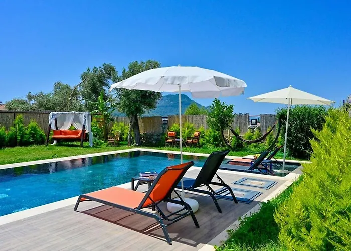Karya Luxury - With Private Pool For 6 People In Hisaroenue Villa