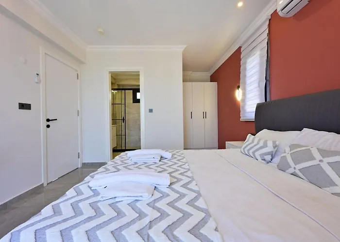 Vilă Karya Luxury - With Private Pool For 6 People In Hisaroenue